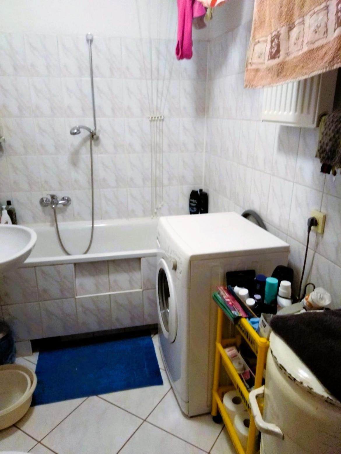 Sloneczny W Bloku Na 1 P Dla 1 Niepalacej Osoby Od 1 Do 12 Miesiecy Kwatera prywatna *